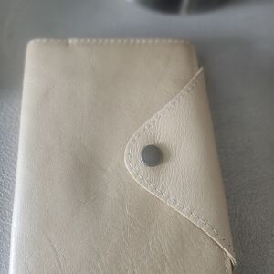 Portland Leather Wallet - color is Champagne